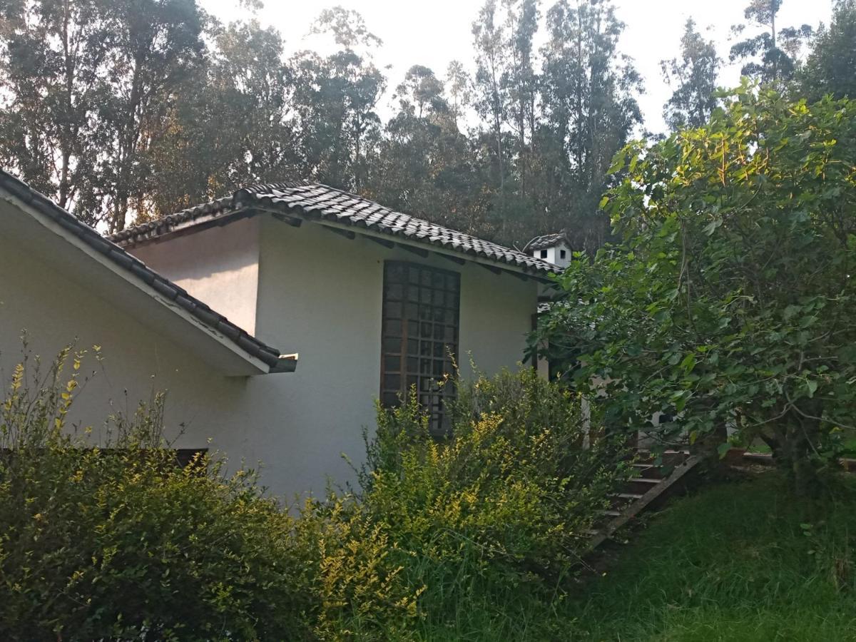 Quinta Los Eucaliptos Villa Quito Luaran gambar