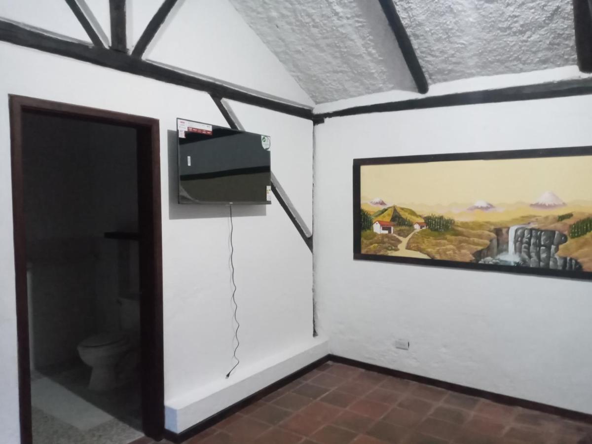 Quinta Los Eucaliptos Villa Quito Luaran gambar